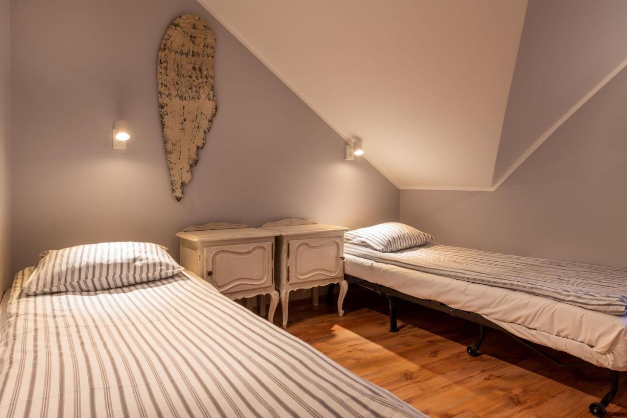 Dom Kotwa Villa Karwia Exteriör bild